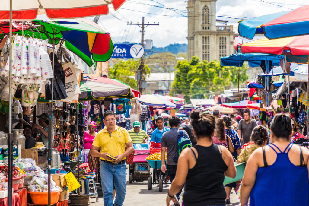 Is San Salvador Worth Visiting? Noisy, Dirty & Well Worth a Visit!